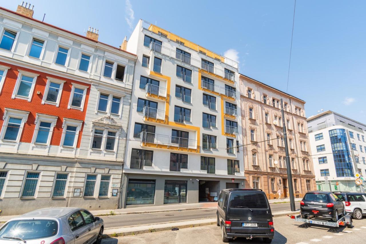 Brand New Studio Apartment # 42 In Brand New Building With Free Parking In The Center Praga Exterior foto